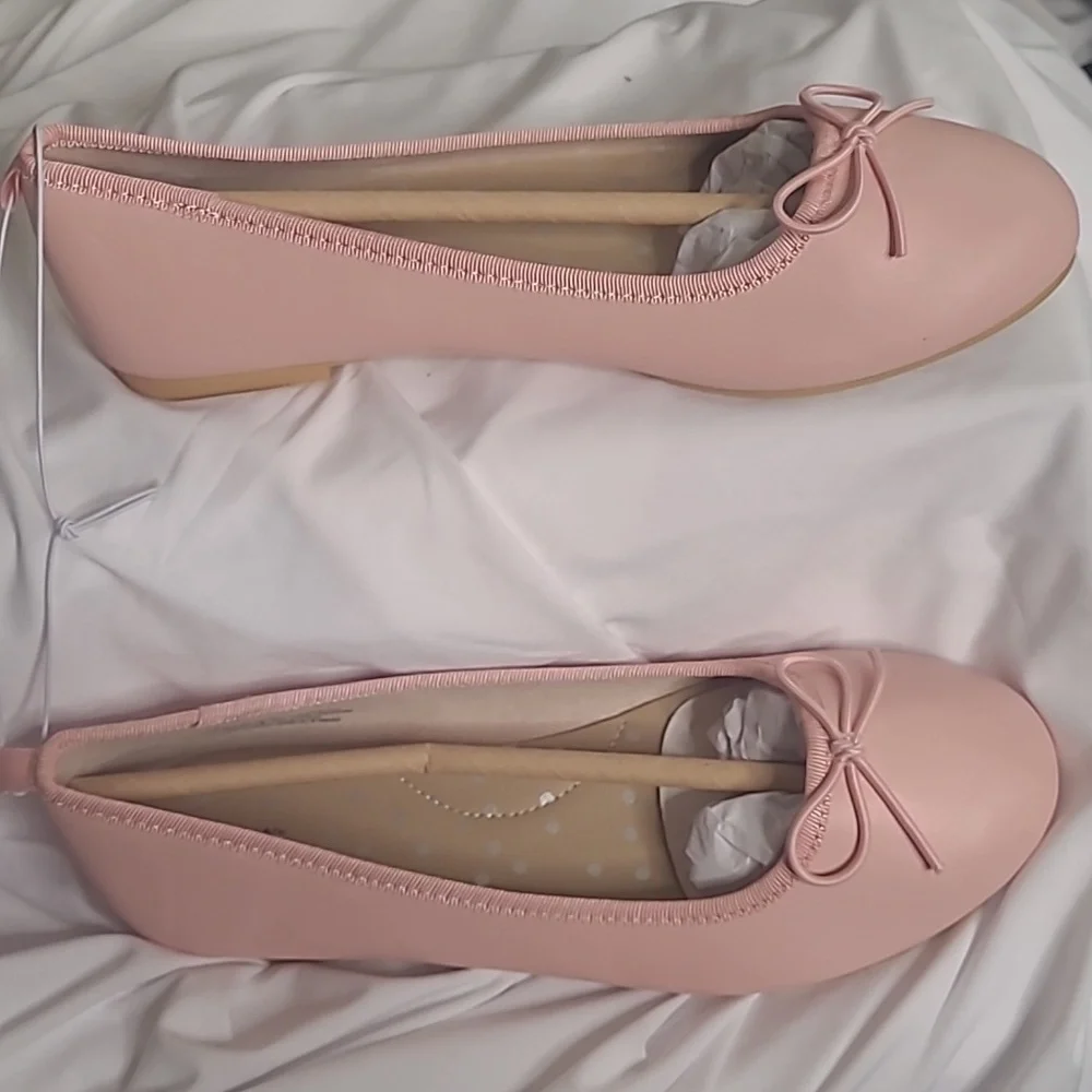 New with tags! Cat & Jack Diana Girls 3 pink slip on ballet flats shoes